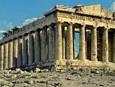 Γύρισμα - ντροπή στον Παρθενώνα: Έβγαλαν τα παπούτσια τους και έκαναν ό,τι τους κατέβει στο κεφάλι